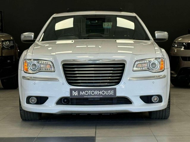 Chrysler 300C 2013 3.0 Crd V6 Executive Saloon E White #4