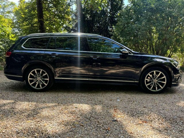 Volkswagen Passat 2017 2.0 Tdi R-line Estate Dsg Euro 6 Black #4