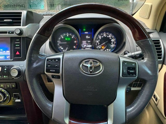 Toyota Land Cruiser D-4d Invincible White #11