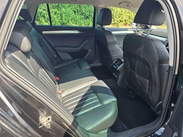 Skoda Superb 2016 2.0 Tdi Se Business Estate Black #4