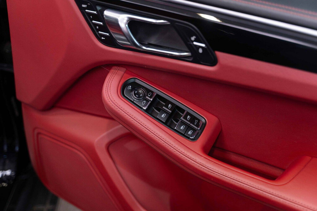 Porsche Macan S Pdk Black #36