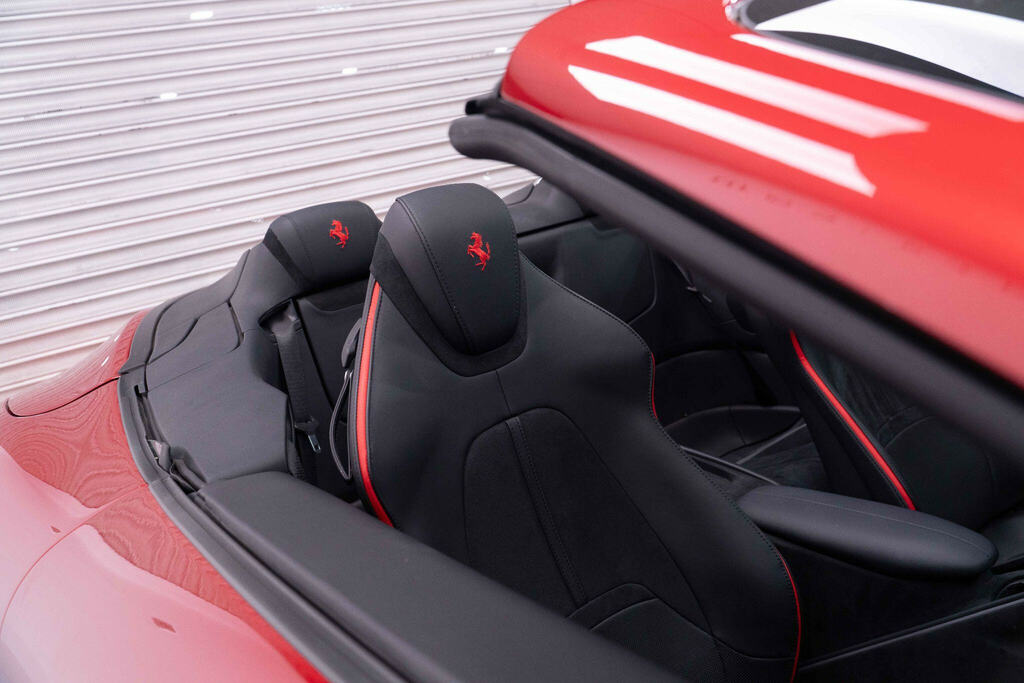 Ferrari Roma V8 Roma Spider Red #17