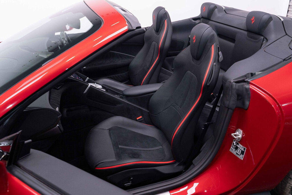 Ferrari Roma V8 Roma Spider Red #41