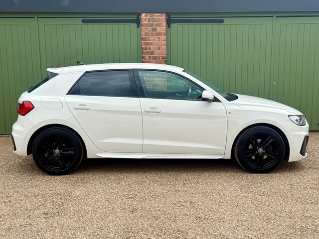 Audi A1 2019 1.0 Tfsi 30 S Line Sportback Manua DG19YUT White #4