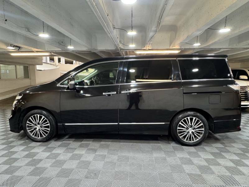 Nissan Elgrand 2.5 250 Highway Star 7 Seat Ulez - 2015 64 TE5801 Black #2