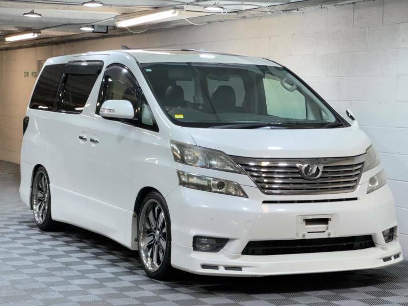 Toyota Vellfire 2.4Z Platinum Selection 2 7 Seat White