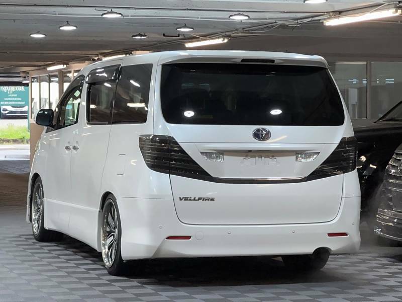 Toyota Vellfire 2.4Z Platinum Selection 2 7 Seat White #3