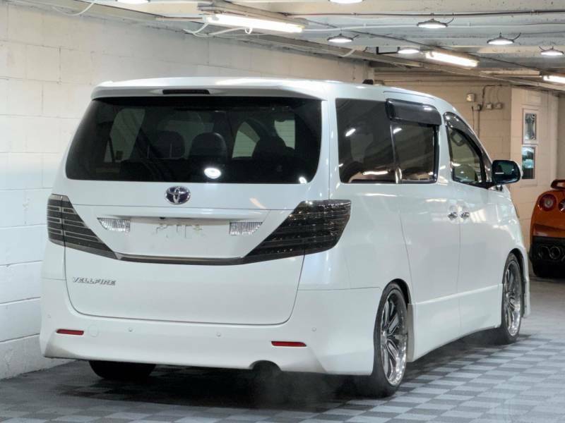 Toyota Vellfire 2.4Z Platinum Selection 2 7 Seat White #4