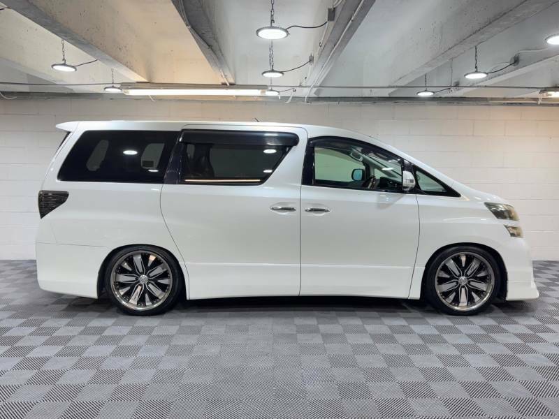 Toyota Vellfire 2.4Z Platinum Selection 2 7 Seat White #5