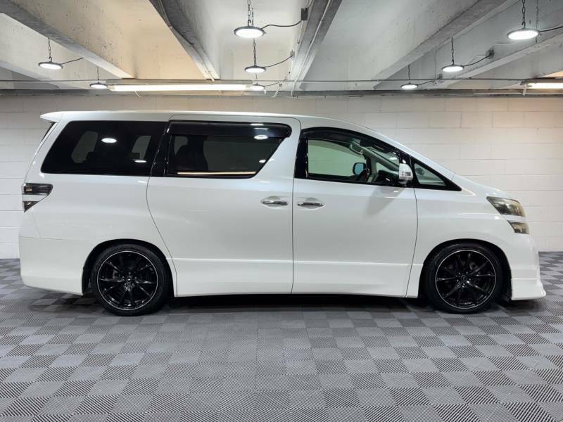 Toyota Vellfire 2.4Z Platinum Selection 2 7 Seat - 2010 60 White #5