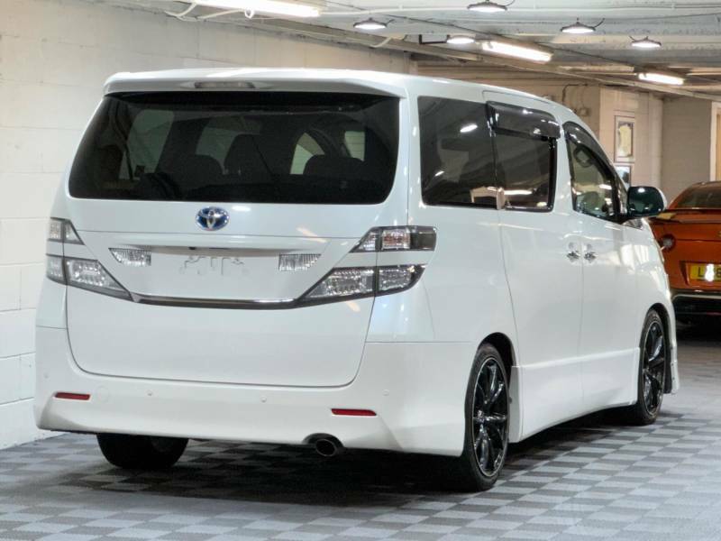 Toyota Vellfire 2.4Z Platinum Selection 2 7 Seat - 2010 60 White #4