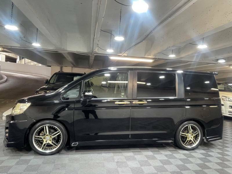 Honda StepWagon Spada 2.0 G Edition 8 Seat Ulez - 2013 13 Black #2