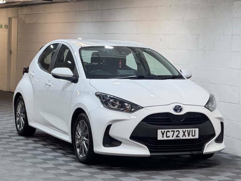 Toyota Yaris 1.5 Hybrid Icon Cvt - 2022 72 White