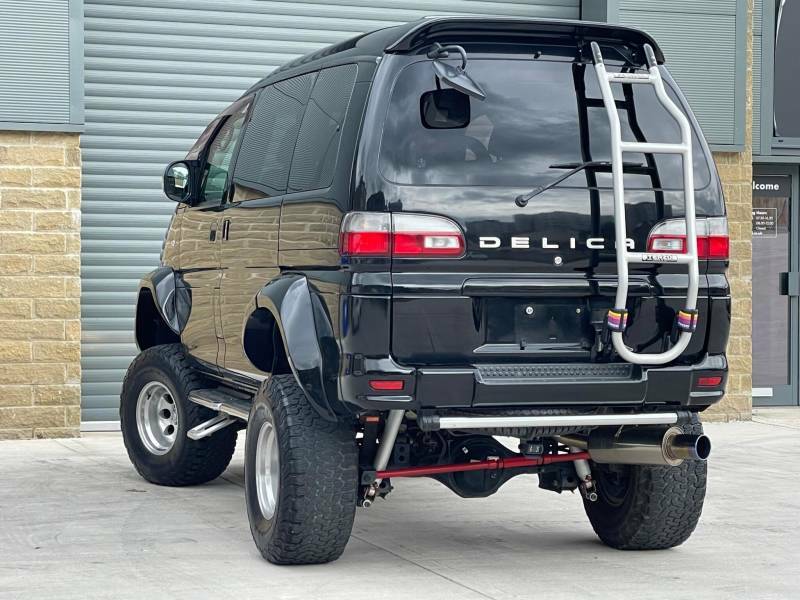Mitsubishi Delica Spacegear 3.0 V6 Active Field Ed Lifted - 1996 N Black #4