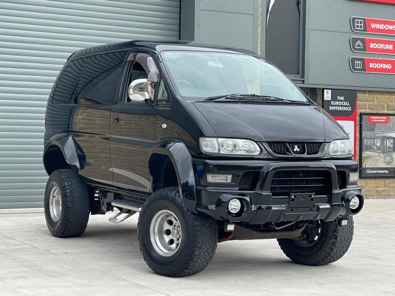 Mitsubishi Delica Spacegear 3.0 V6 Active Field Ed Lifted - 1996 N Black #2
