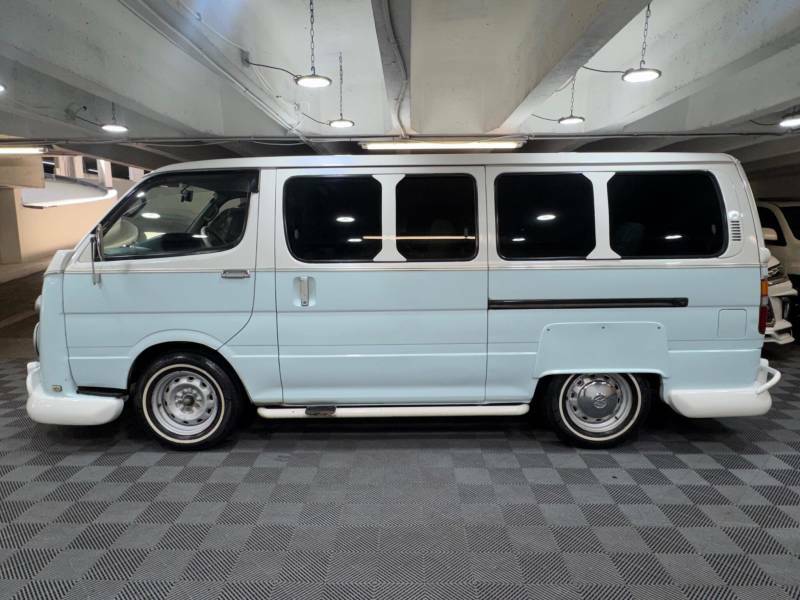 Toyota HiAce Deluxe 3.0 Turbo Long Retro - 2008 58  #2