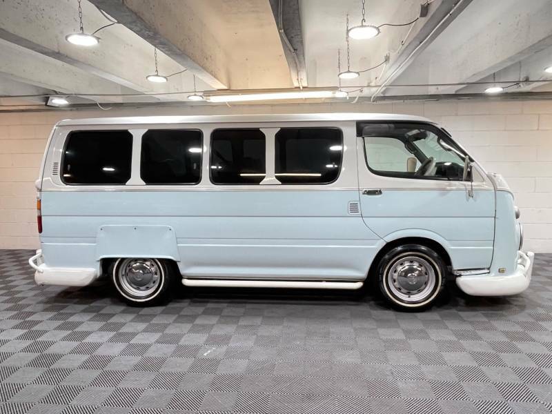 Toyota HiAce Deluxe 3.0 Turbo Long Retro  #5
