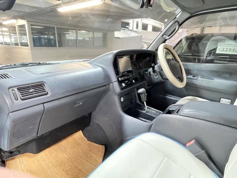 Toyota HiAce 2.5 280 D-4d 2008 Red #10