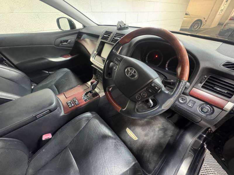 Toyota Crown 2.5 201010 5 Seats Saloon Silver #9