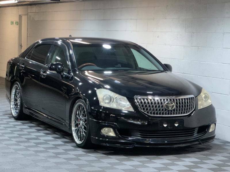 Toyota Crown Majesta 4.6 V8 G Type F Package Wald Black