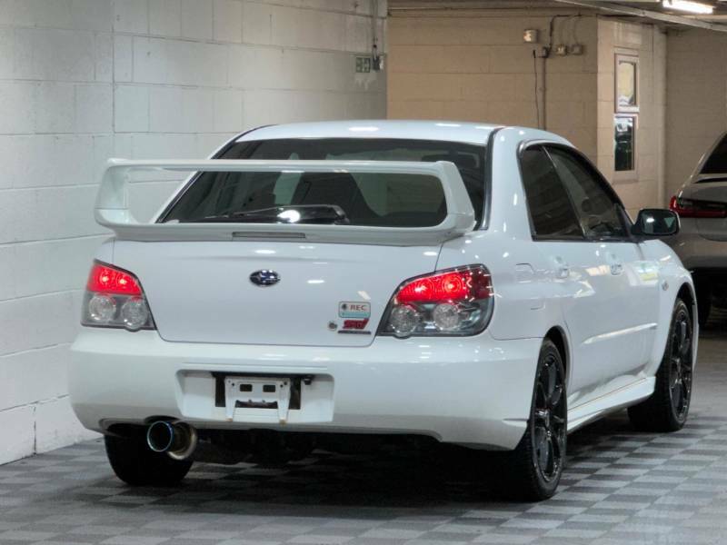 Subaru Impreza 2.0 Turbo 4Wd Ej20 Sti Looks White #4