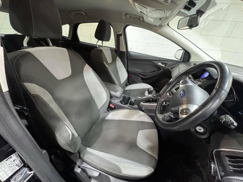 Ford Focus 1.6 Zetec Hatchback Euro 5 125 Grey #6