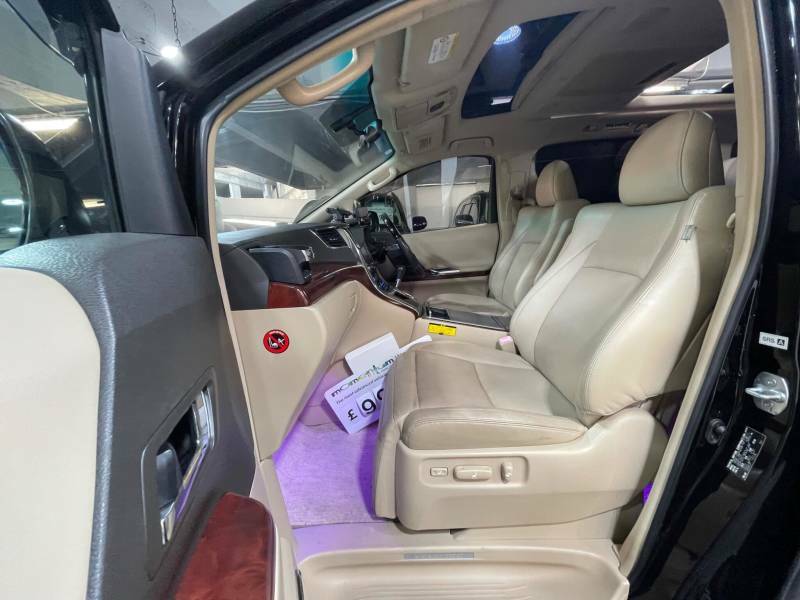 Toyota Vellfire 2008 White #9