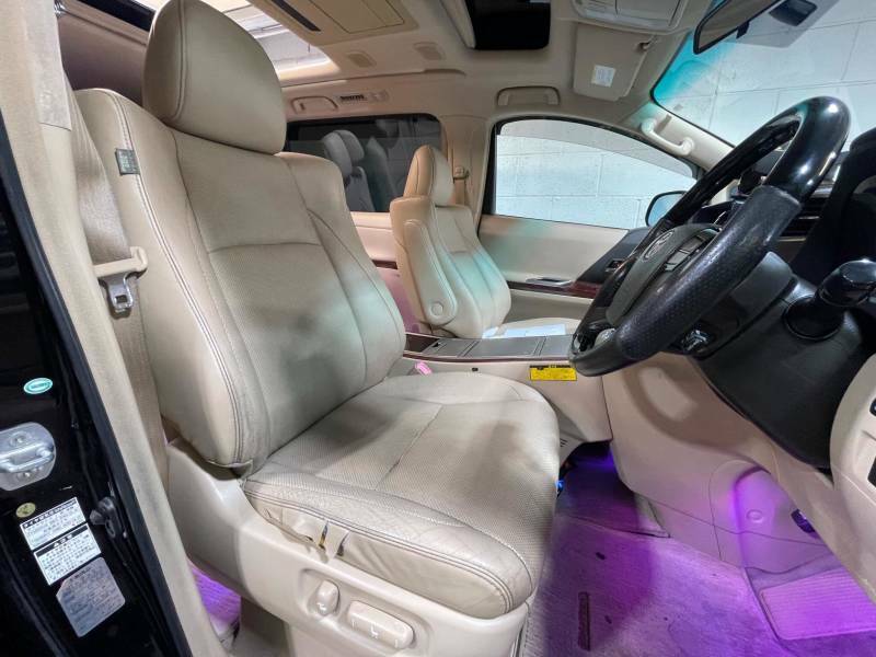 Toyota Vellfire 2008 White #7