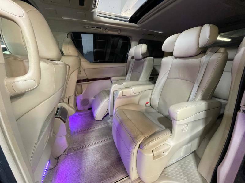 Toyota Vellfire 2008 White #12