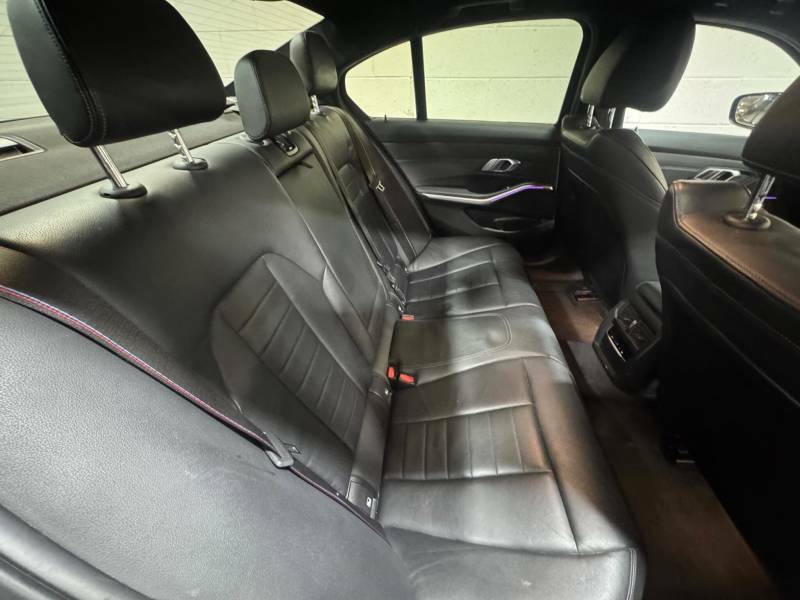 BMW 3 Series 320I Se Black #11
