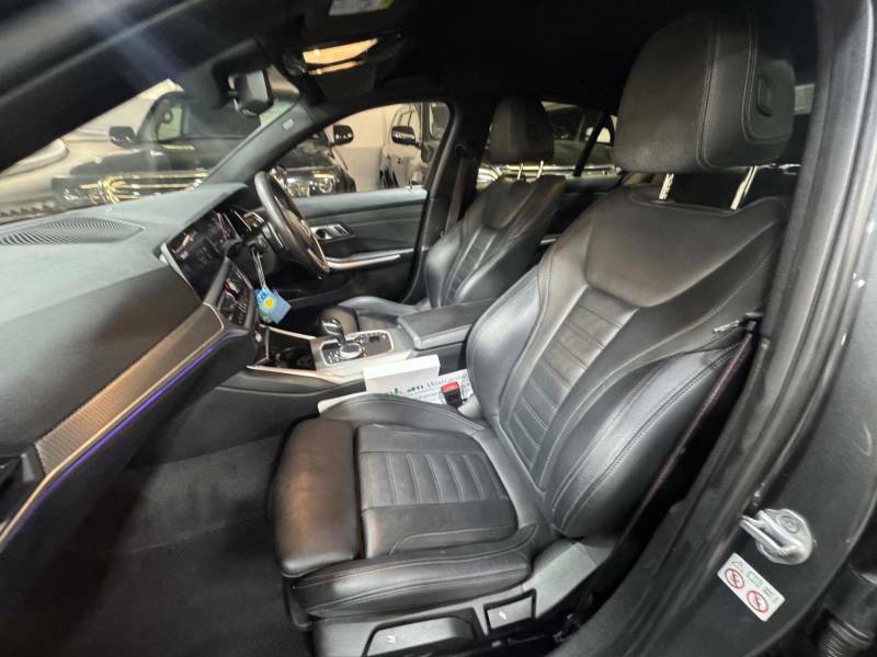 BMW 3 Series 320I Se Black #9