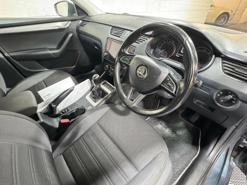 Skoda Octavia 1.5 Tsi Se L White #8