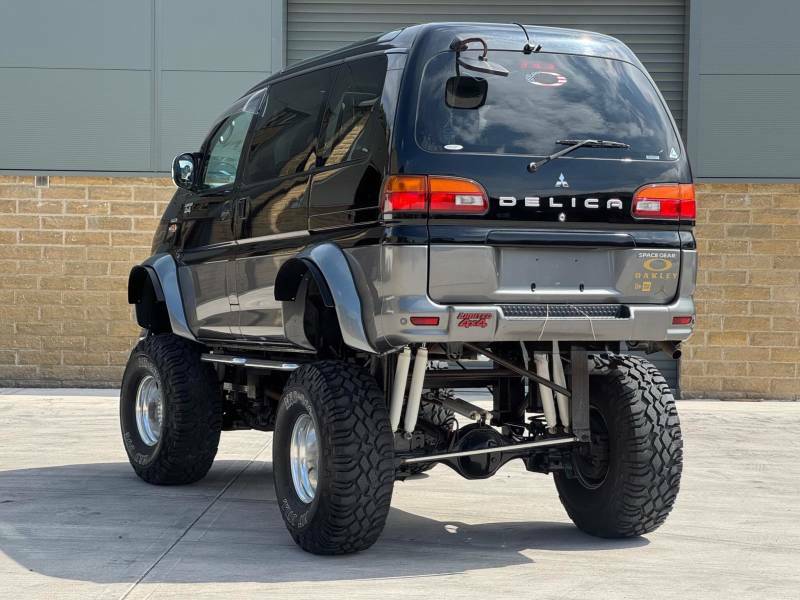 Mitsubishi Delica Spacegear 3.0 V6 Super Exceed 4Wd Lifted - 2003 0 Black #3