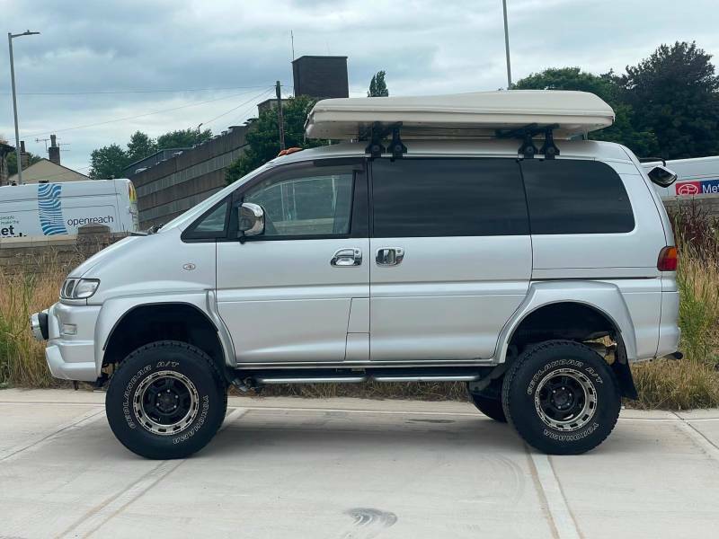 Mitsubishi Delica Spacegear 3.0 V6 4Wd Lifted Fresh Import - 2002 5 Silver #2