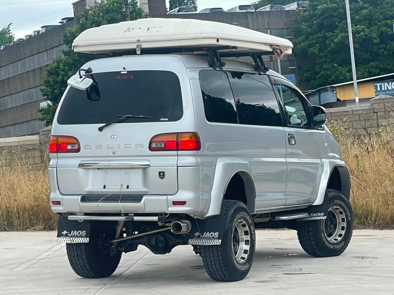 Mitsubishi Delica Spacegear 3.0 V6 4Wd Lifted Fresh Import - 2002 5 Silver #3