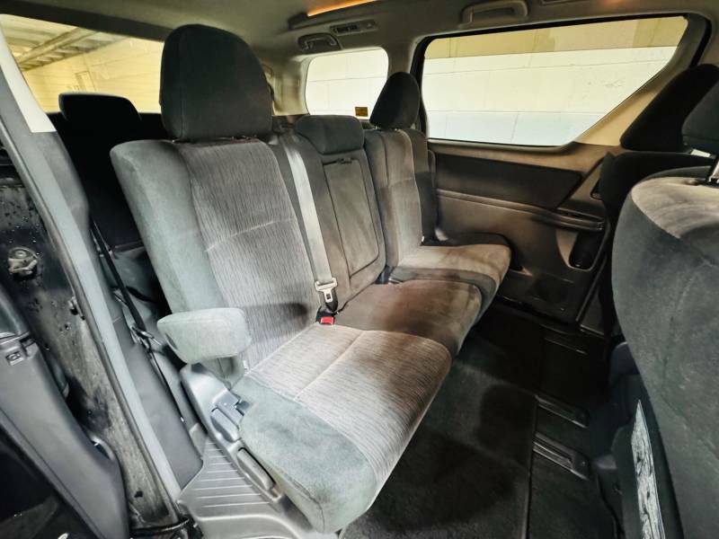 Toyota Vellfire 2.4 Z 8 Seats White #10