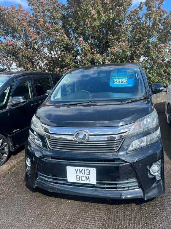 Toyota Vellfire 2.4 Z 8 Seats White #17