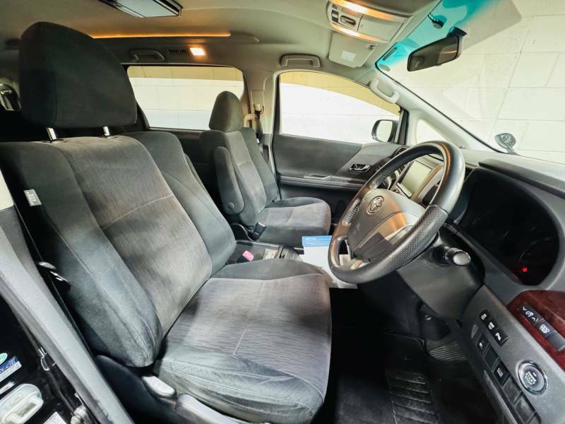 Toyota Vellfire 2.4 Z 8 Seats White #8