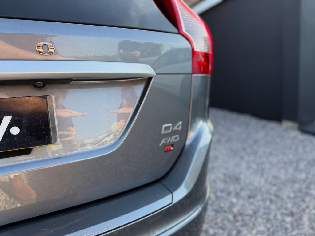 Volvo XC60 2.0 D4 R-design Lux Nav Suv Euro 6 Blue #36
