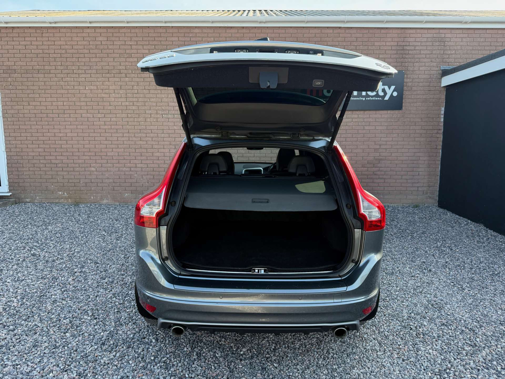 Volvo XC60 2.0 D4 R-design Lux Nav Suv Euro 6 Blue #37