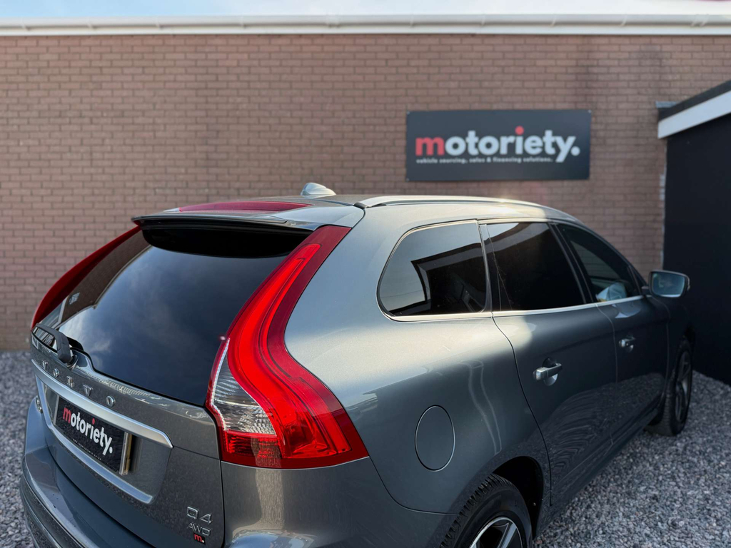 Volvo XC60 2.0 D4 R-design Lux Nav Suv Euro 6 Blue #27