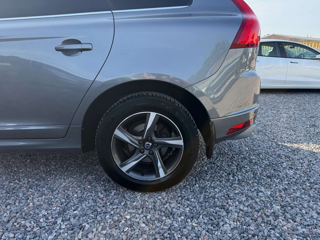 Volvo XC60 2.0 D4 R-design Lux Nav Suv Euro 6 Blue #18
