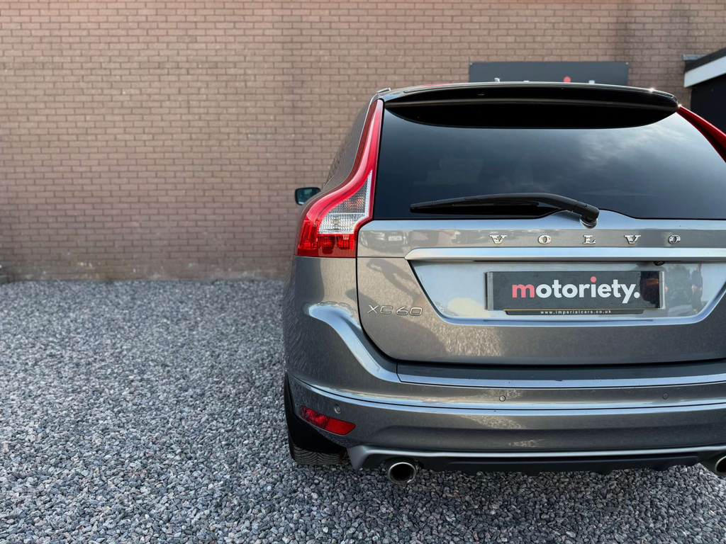 Volvo XC60 2.0 D4 R-design Lux Nav Suv Euro 6 Blue #22