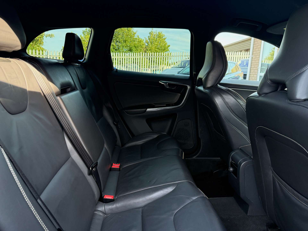 Volvo XC60 2.0 D4 R-design Lux Nav Suv Euro 6 Blue #50