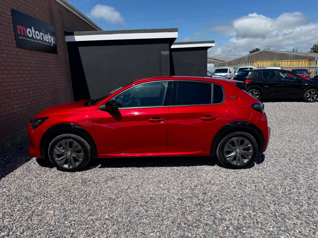 Peugeot e-208 100Kw Allure Premium 50Kwh Yellow #17