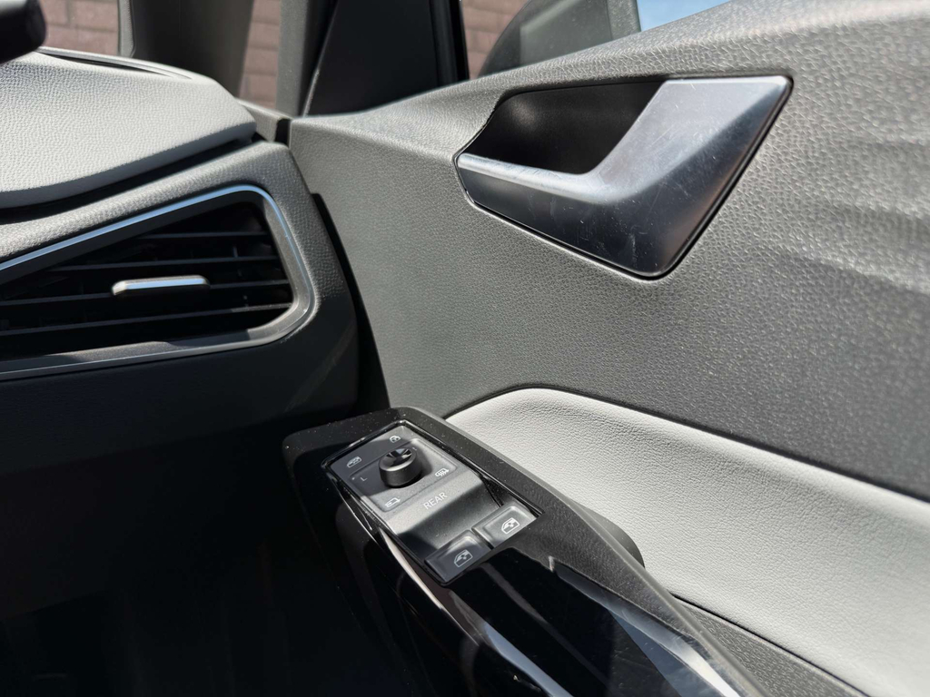 Volkswagen ID.3 Tech Grey #76