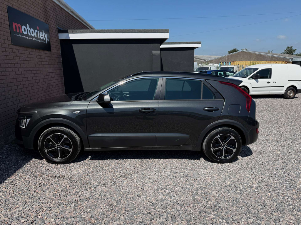 Kia Niro 4 Black #18