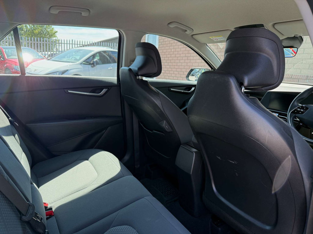 Kia Niro 4 Black #45