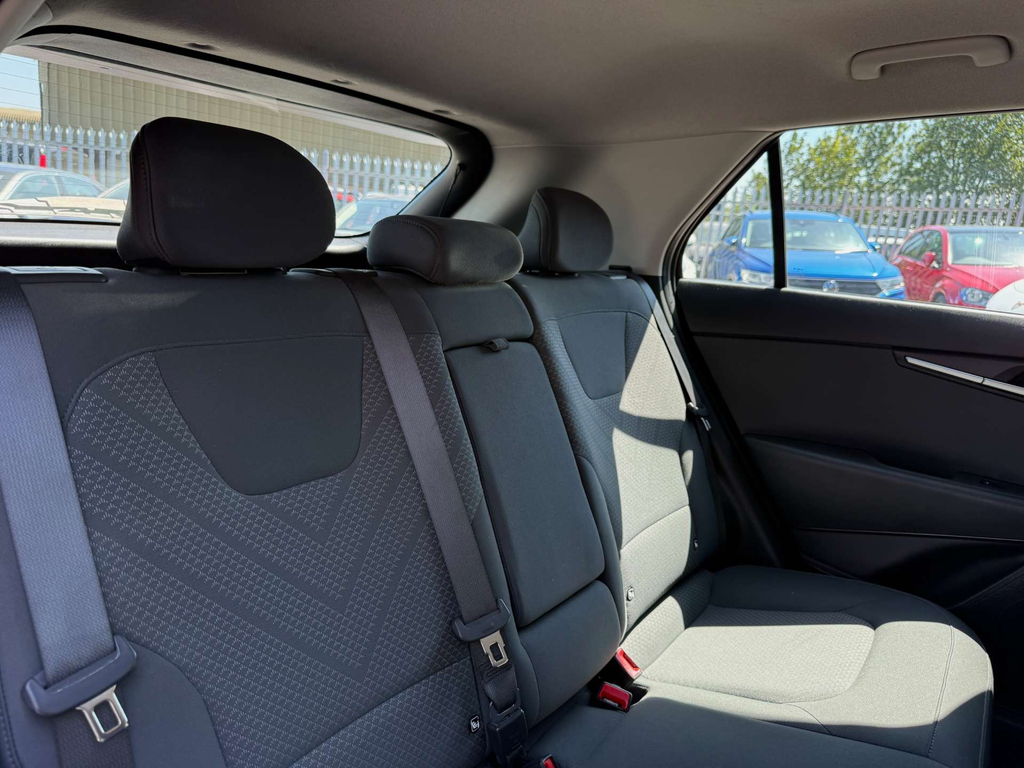 Kia Niro 4 Black #47