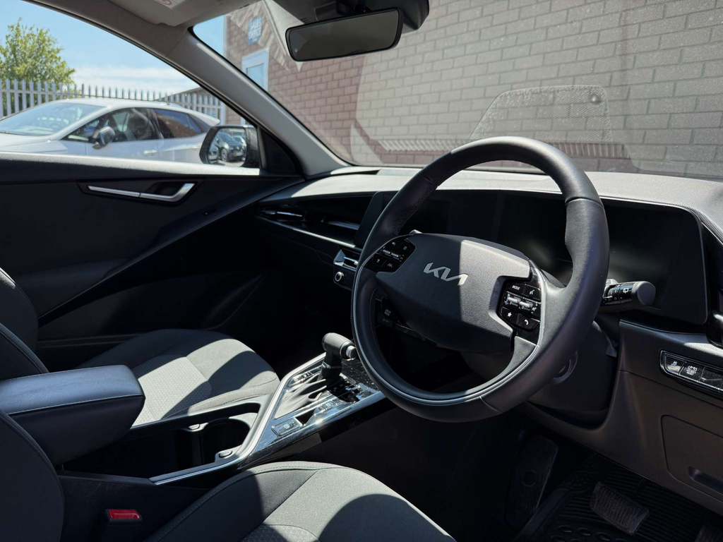 Kia Niro 4 Black #37